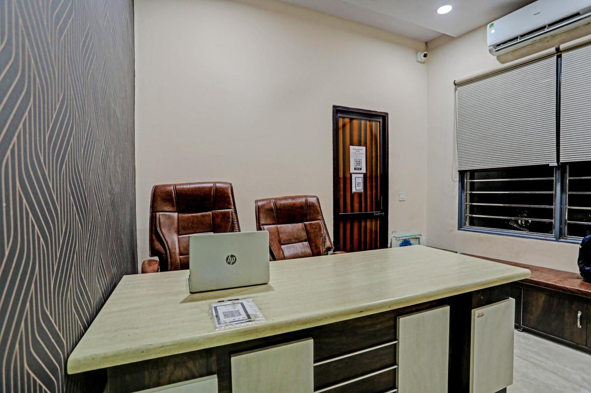 Dream Lounge Hotel ชลันธระ ภายนอก รูปภาพ